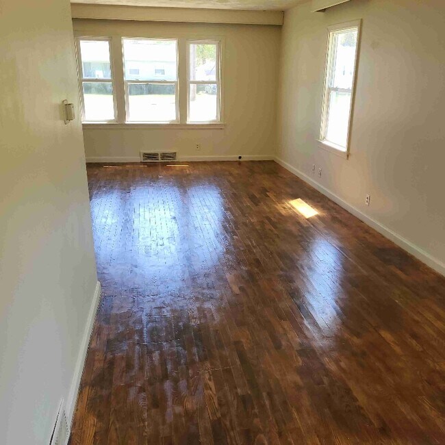 Photo - 1434 Monroe St