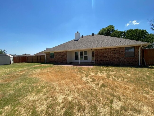 Photo - 104 Chapman Cir