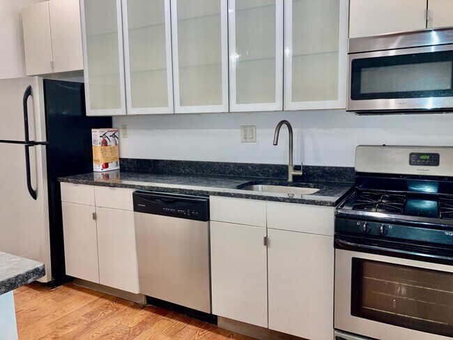 Photo - 1902 W Girard Ave Unidad #2R