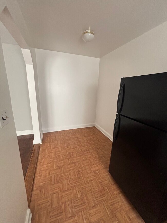 Photo - 135 KENNEDY ST NW