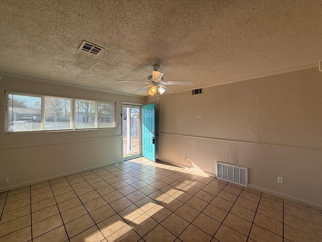 Photo - 5305 Drexel Ave