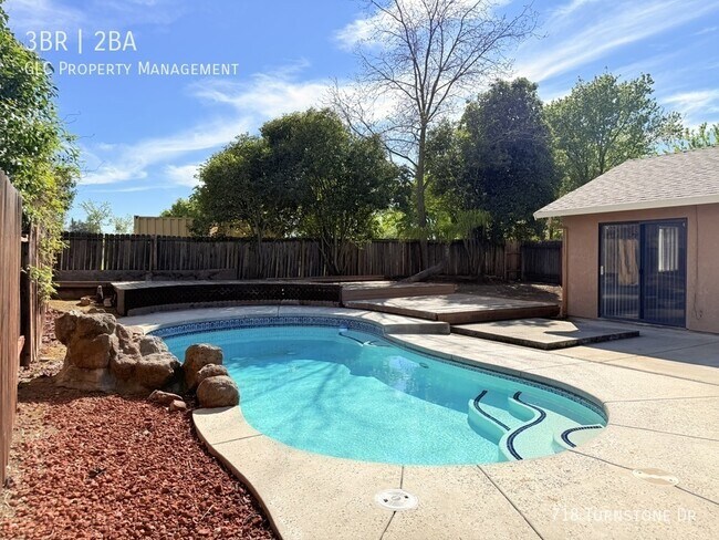 Photo - 718 Turnstone Dr