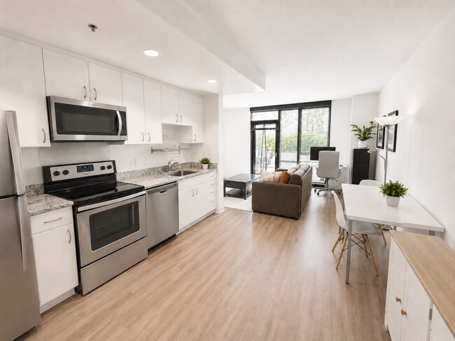 Photo - 250 King St Unit 538