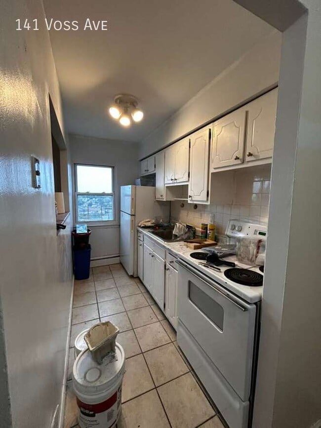 Photo - 141 Voss Ave