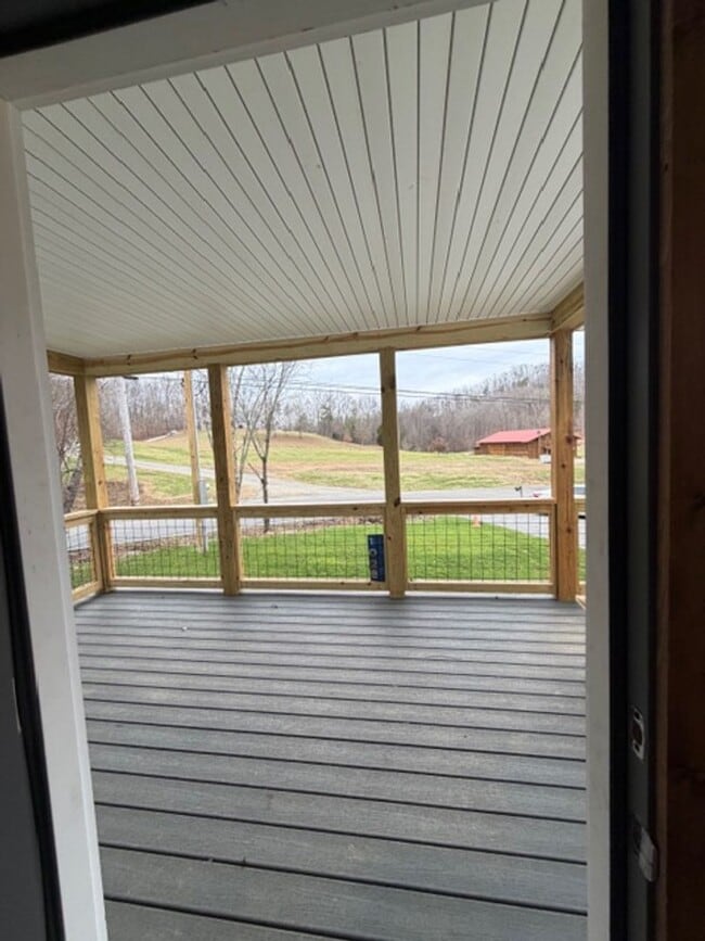 Photo - Walland 37886 - Fully remodeled 3 bedroom, 2 bath home - Contact Ed Johnson (865) 924-5045