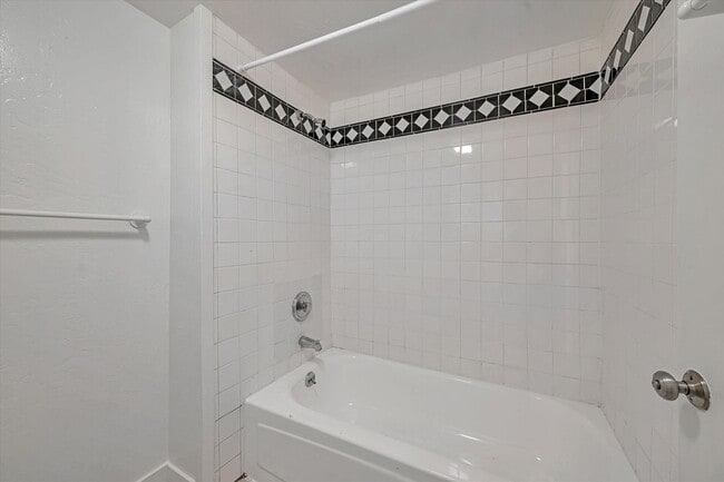 Photo - 1340-1342-1342 12th Ave Unit 1340A