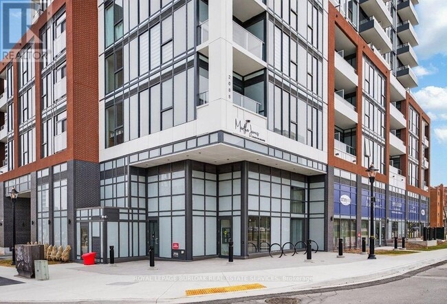 Photo - 2088 James St Unit 702