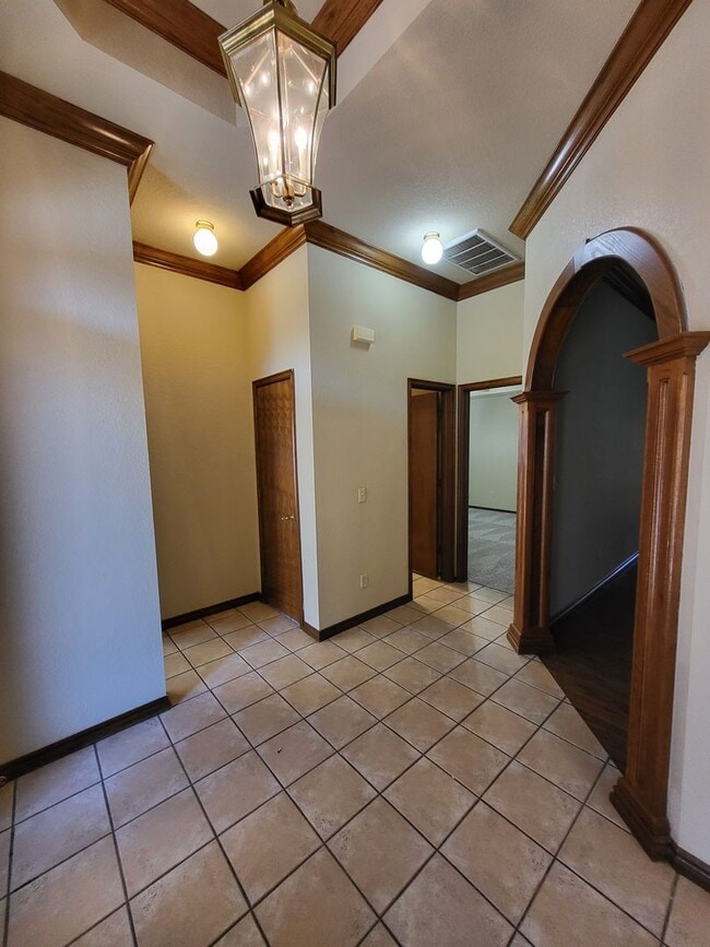 Photo - (3) Bed/(2.5) Bath with over 2000sqft in Blanchard Avail NOW!