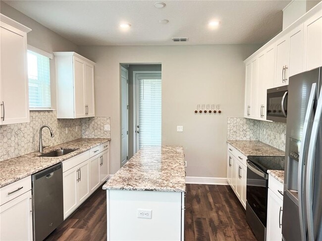 Photo - 7037 Carrickbend Ln