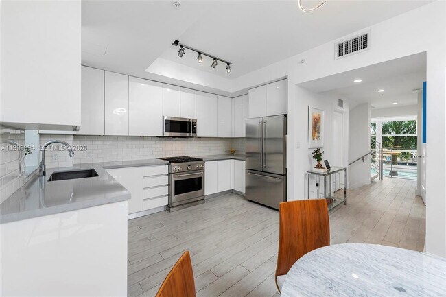 Photo - 41 N Shore Dr