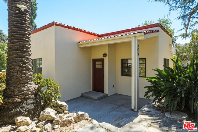 Photo - 2912 Frances Ave