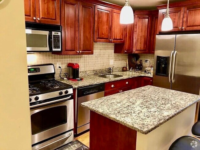 Building Photo - 20 4th St Unit 2 Rental