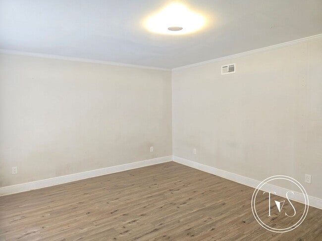 Photo - 107 E Fairmont Ave