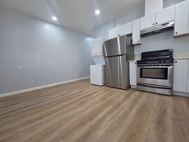 Photo - 1715 W 64th St Unit 1/2
