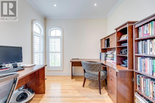 Photo - 2481 Taylorwood Dr