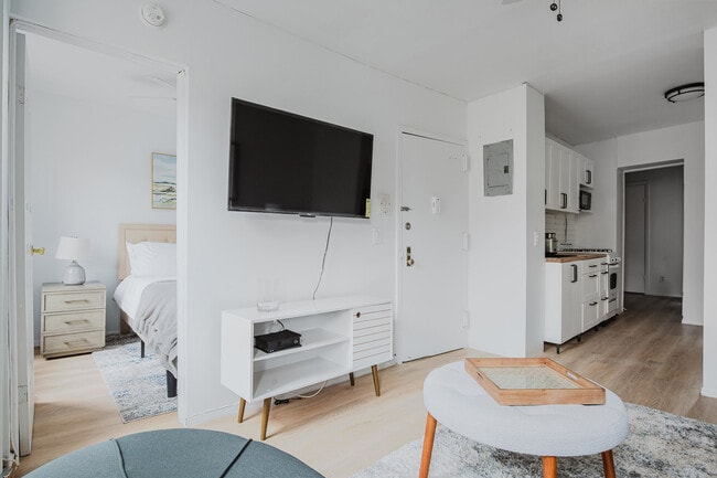 Photo - 55 Leroy St Unit FL3-ID1049553P