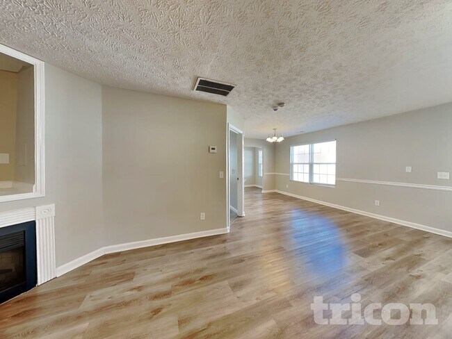 Photo - 10931 Cimmaron Ct