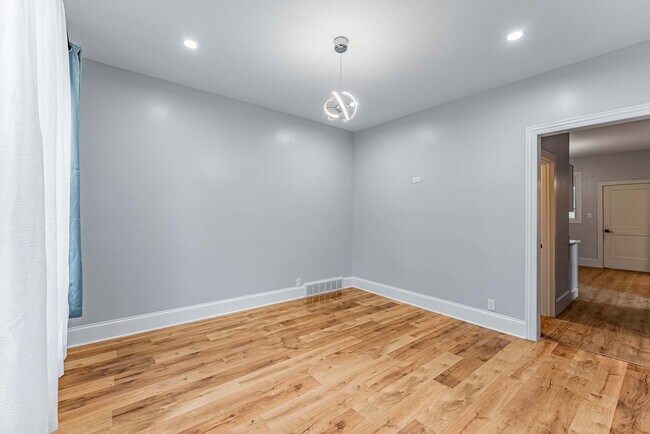 Photo - 1330 Ridgeland Ave