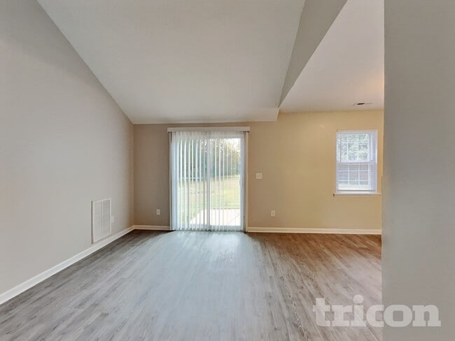 Photo - 7307 Hooksett Ct