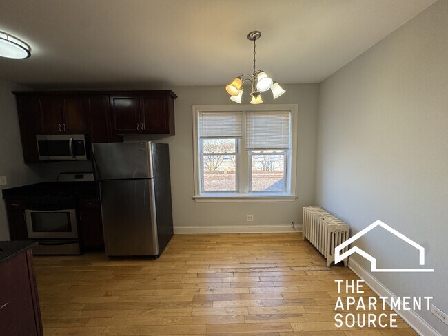 Photo - 4564 W George St Unidad 3