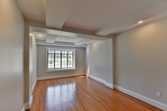 Photo - 1411 Willow Ave