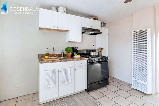 Photo - 302 W Flores St Unidad 2