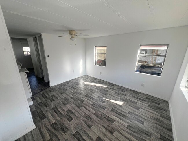 Photo - 616 Cortez Rd W