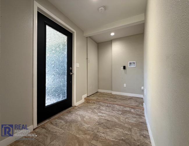 Photo - Charming Updated Studio Home with Fenced Yard in Beaverton