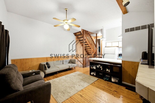 Photo - 275 E 16th Ave