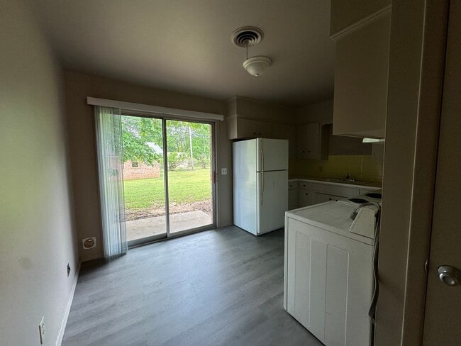 Photo - 308 N Inglewood Ave Unit Apt 4