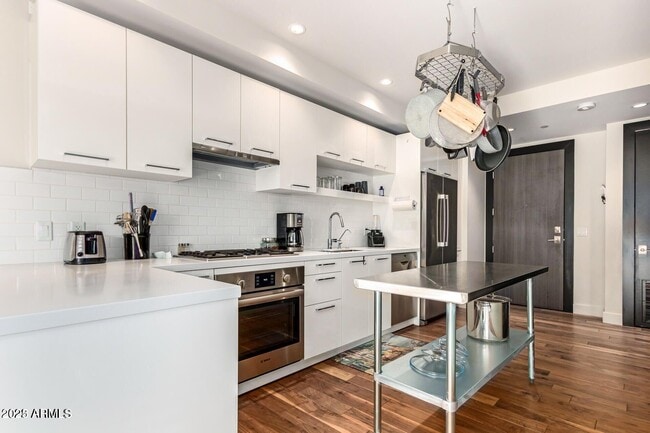 Photo - 4422 N 75th St Unit 4002