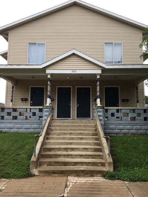 Building Photo - 1000 Heath St Unit A