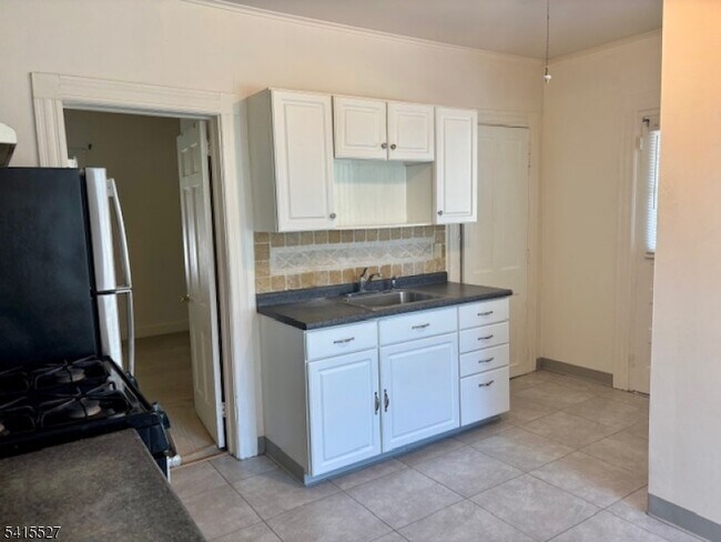 Photo - 196 Mt Kemble Ave