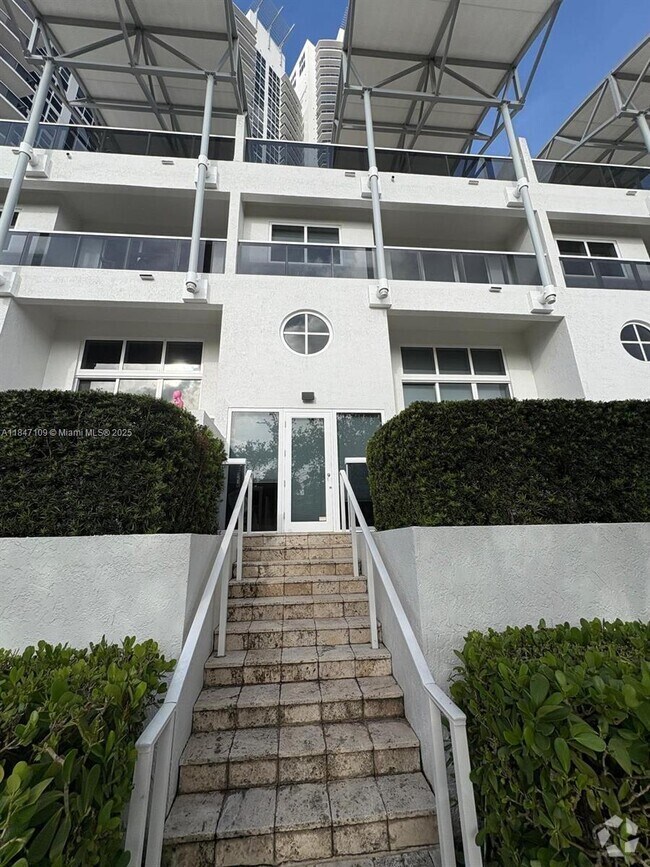 Building Photo - 400 Alton Rd Unit TH-3A Rental