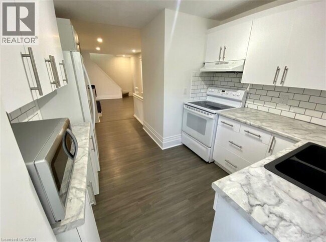 Photo - 54 Cambridge St