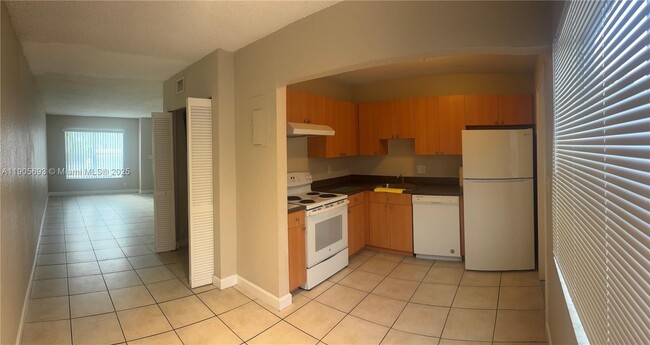 Photo - 4672 NW 9th Dr