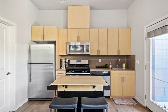 Photo - 1607 NW Davis St Unidad 13