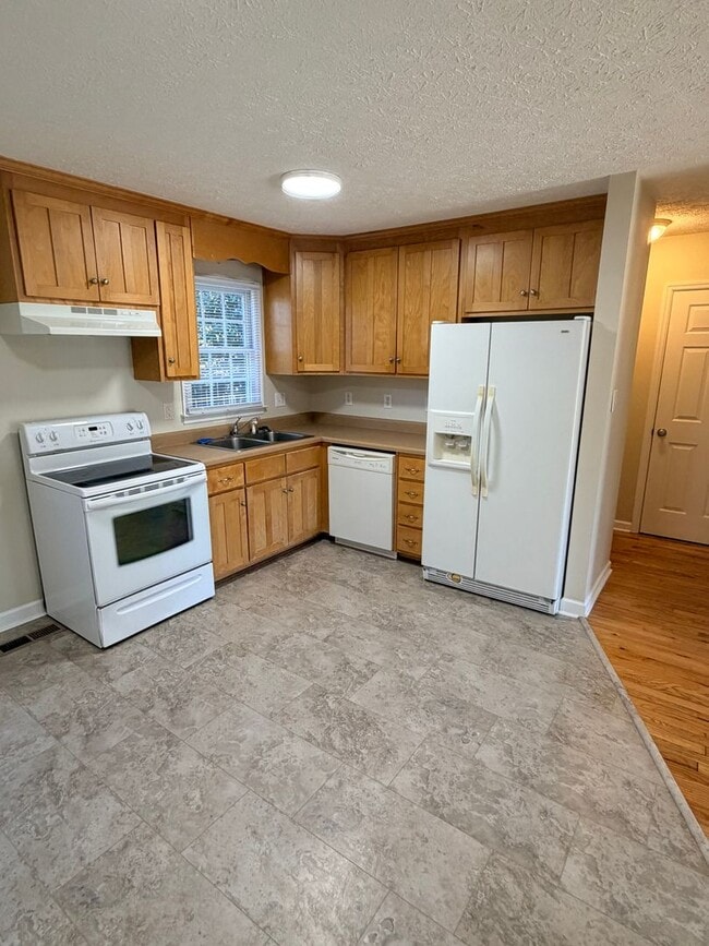 Photo - 2 Bedroom 2 Bath Cape Style House in East Asheville