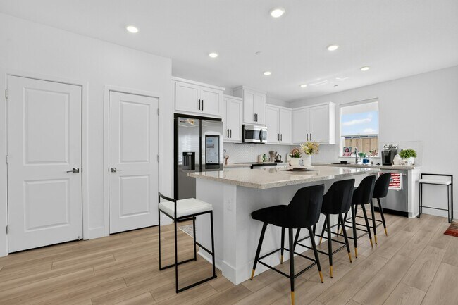 Photo - 486 N Cloverdale Pl