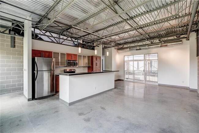 Building Photo - 4801 S Congress Ave Unit T2