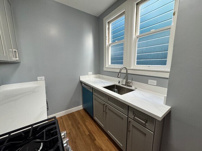 Photo - 1925 Pierce St Unit 4