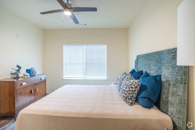 2BR, 2BA – 1,026SF - Bedroom