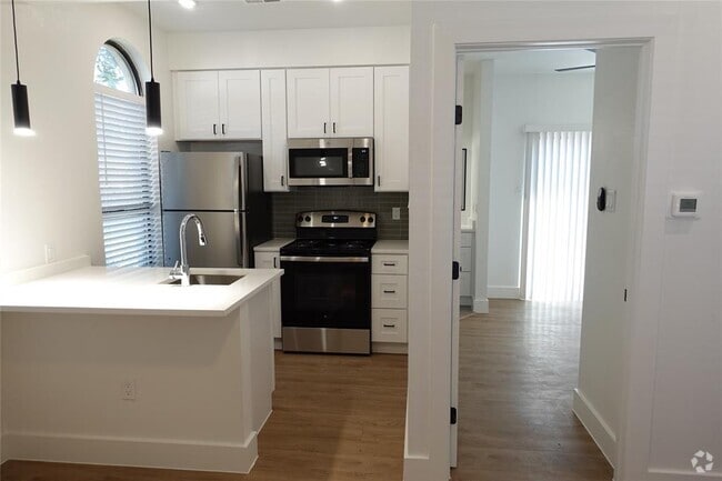 Building Photo - 2714 Nueces St Unit 101 Rental
