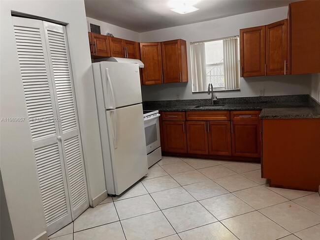 Photo - 181 NW 47th Ave Unit 6