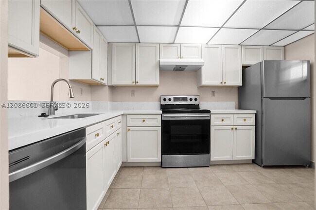 1100 NW 87th Ave Unit 506