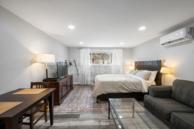 Photo - 1017 N 12th St