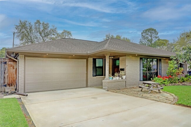 Photo - 5438 Briarbend Dr