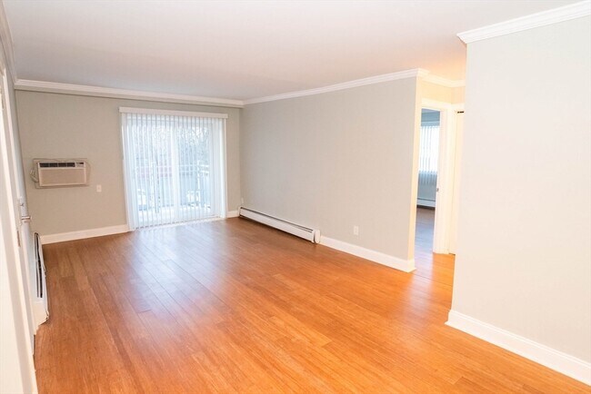 Building Photo - 184 Parker Hill Ave Unit 30