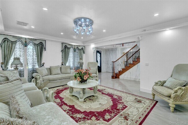 Photo - 120 Majestic Dr