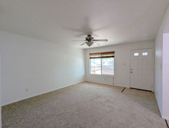 Great Single Story Condo! - Great Single Story Condo!